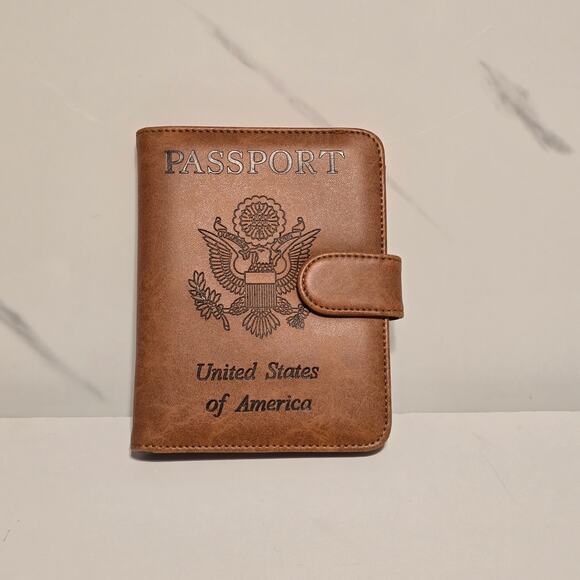 Pascacoo Passport Holder Wallet with RFID Blocking Passport Cover Brown NIP - Picture 1 of 4